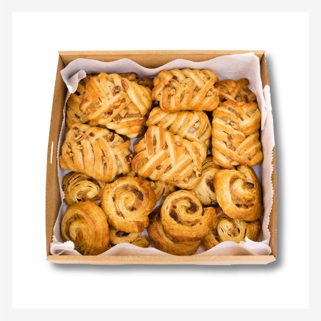 Mini Mixed Raisins Pinwheel & Maple Pecan Plait